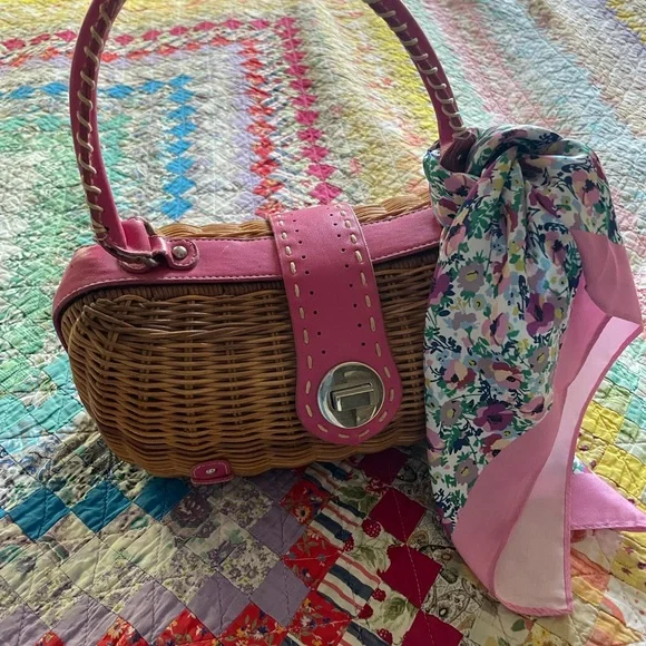 Pink and Tan Woven Women's Bag - Picture 2 of 7